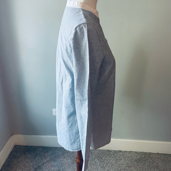 St. John Blue and White Button Down Shirt - Picture 4 of 7